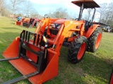 KUBOTA M7060 TRACTOR W/ LOADER