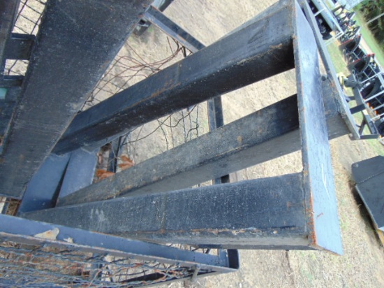 SKID STEER SQUARE TUBING ATTACHMENT PLATE