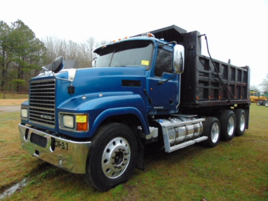 (T) 2012 MACK PINNACLE DUMP TRUCK
