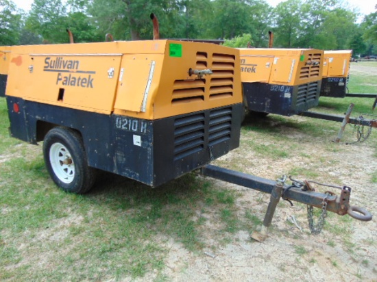 TOWABLE SULLIVAN PALATEK AIR COMPRESSOR