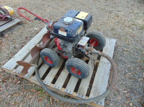 LITTLE BEAVER POST HOLE DIGGER