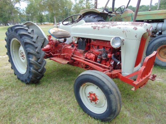 1953 Ford Golden Jubilee (1901-1953) Tractor