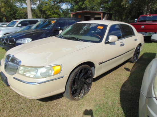 (Td) 2001 Lincoln Towncar