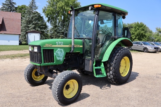 2004 John Deere 5520