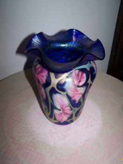 Stretch glass vase - signed