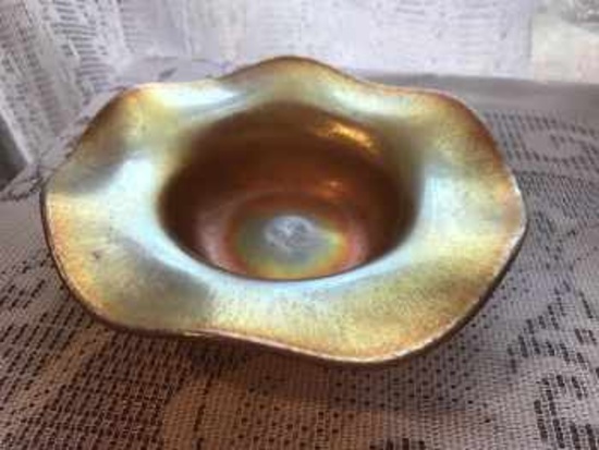 Durand gold aurene shallow ruffled bowl