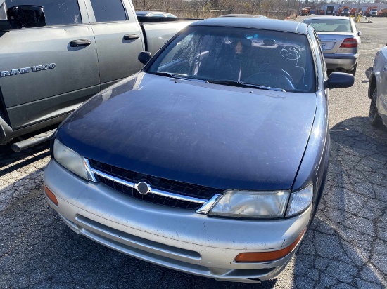 1997 Nissan Maxima with Bill of Sale Tow# 95031 Item 29