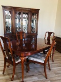 China Hutch & Table With 6 Chairs
