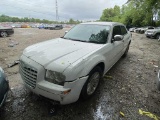 2010  CHRYSLER  300   Tow# 100258