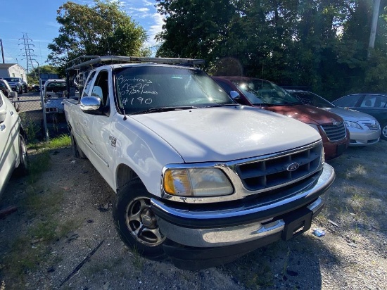 1998  FORD  F150X Truck Tow# 101637