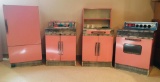 3FT Antique WOLVERINE Metal Children's Kitchenette 4 Piece Set. Great Shape for Age.