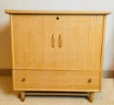 Lane Cedar Chest with small room footprint. Mid-Century Original. Has key for outside lock.