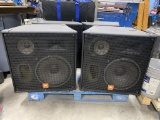 2 JBL Speakers Pro Audio Cabinets MR935