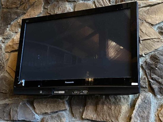 Panasonic 40" TV Works All The Way