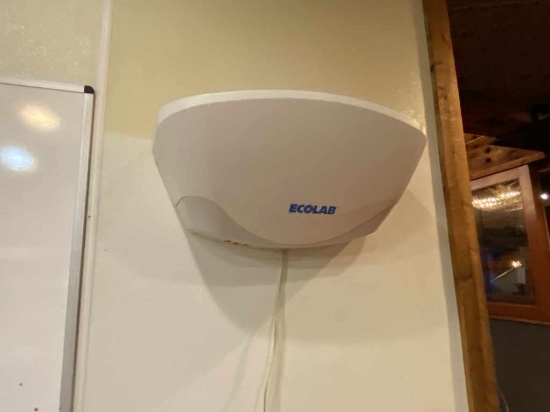 ECOLAB Large Wall Mount Bug Light