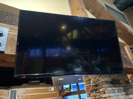 42" Sharp Flat Panel TV Works All the Way