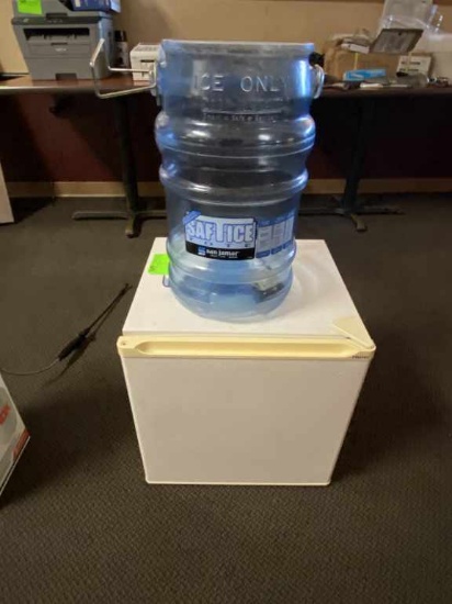 Mini Haier Dorm Refrigerator w/ Ice Tote