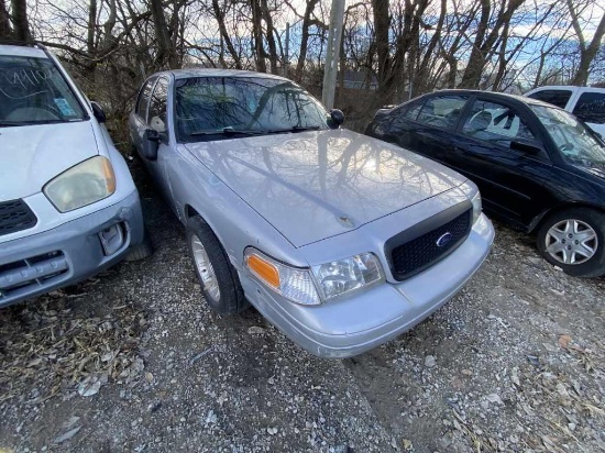 Ford Crown Vic Police Interceptor 2004