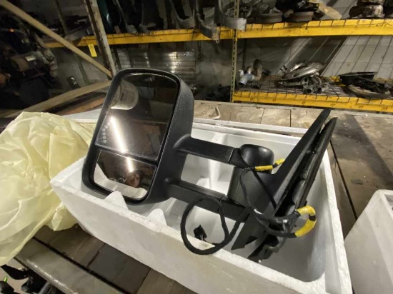 New Set Chevy Truck Tow Mirrors 2007.5 to 2010