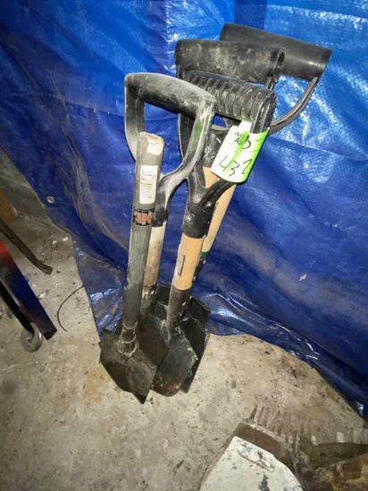 Lot of Shorter Garden Shovels