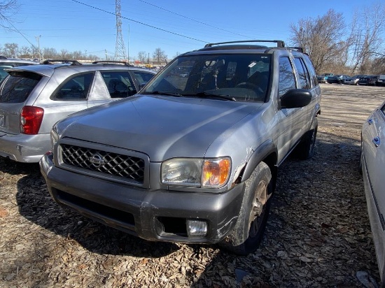 2001  NISSAN   PATHFINDER   Tow# 105687