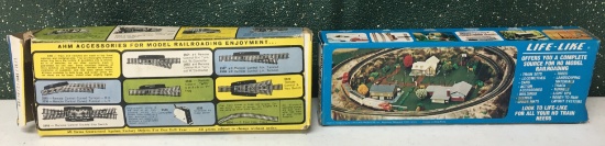 2 Boxes Only Ahm Ho Train Rs-2 Locomotive & 08584 Track Cleaning Car G.n.