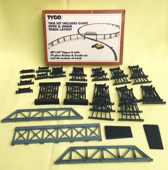 Tyco # Stk. No. 909 Bridge & Trestle Set 33 Piece Set