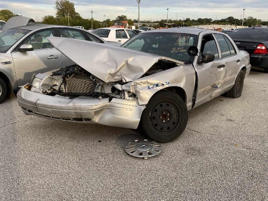 2011 Ford Crown Vic, Color- silver, Unit# 6169