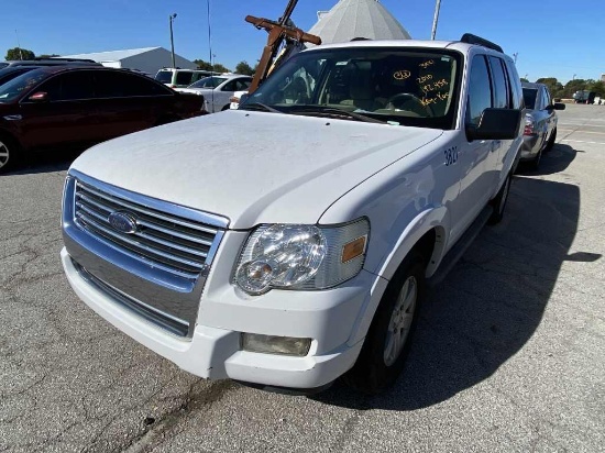 2010  FORD   EXPLORER, Color- WHITE ,  Unit# 3821