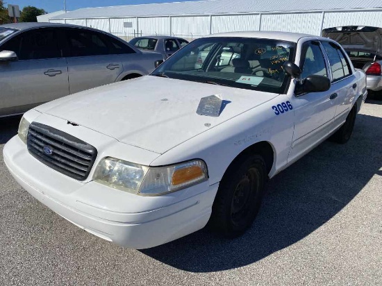 2002  FORD   Crown Vic, Color- WHITE ,  Unit# 3096