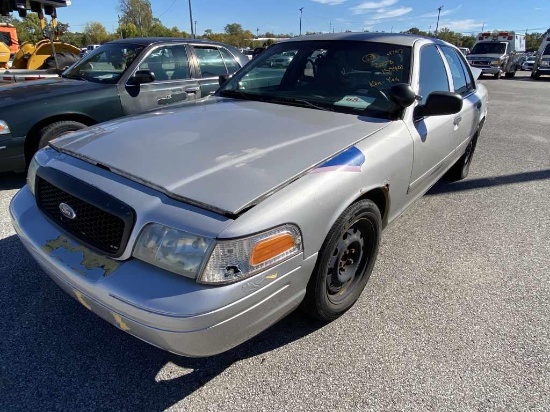 2008  FORD   Crown Vic, Color- SILVER  Unit# 4747