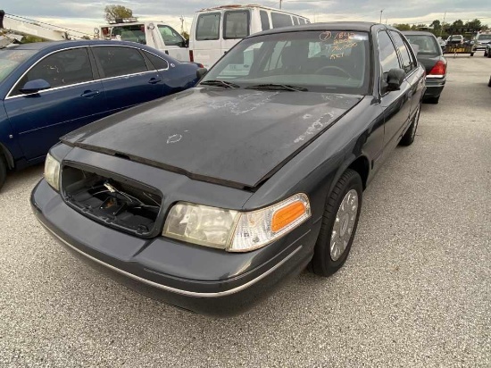 2005  Ford  Crown Vic, Color- GRAY ,  Unit# 1842