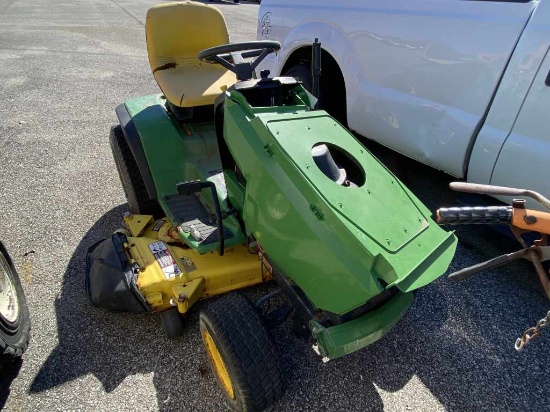 John Deere Riding Lawn Mower