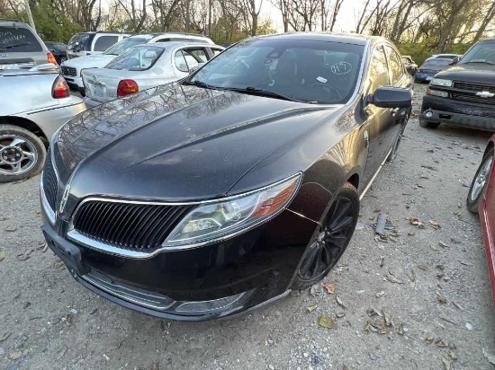 2013 Lincoln MKS Tow# 111586