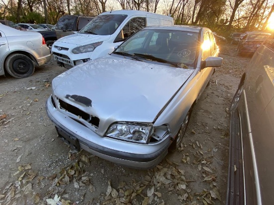 2000 Volvo S40 Tow# 111321