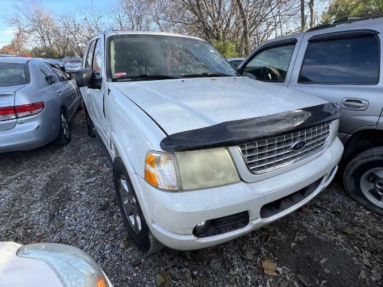 2004 Ford Explorer Tow# 109554