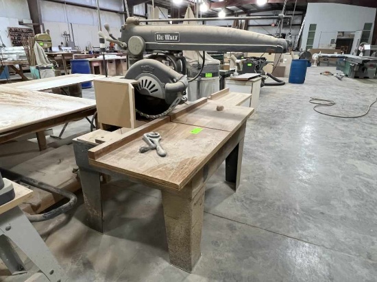 Large Dewalt Radial Arm Saw Model GE