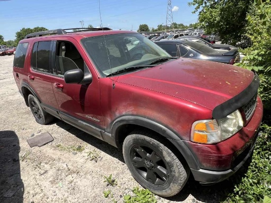 2005 Ford Explorer Tow# 114704