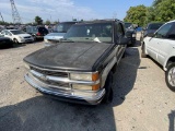 1999 Chevrolet Suburban Tow# 1701