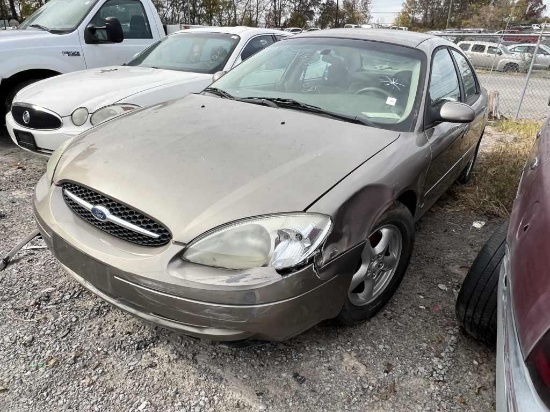 2003 Ford Taurus Tow# 1426