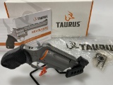 New Taurus Public Defender .45 Colt /.410 SS 5rd