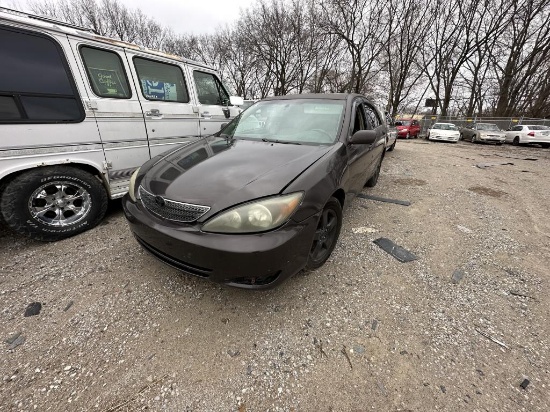 2003 Toyota Camry Tow# 4877