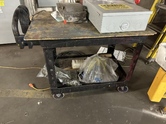 Rubbermaid Ergonomic Heavy-Duty Utility Push Cart