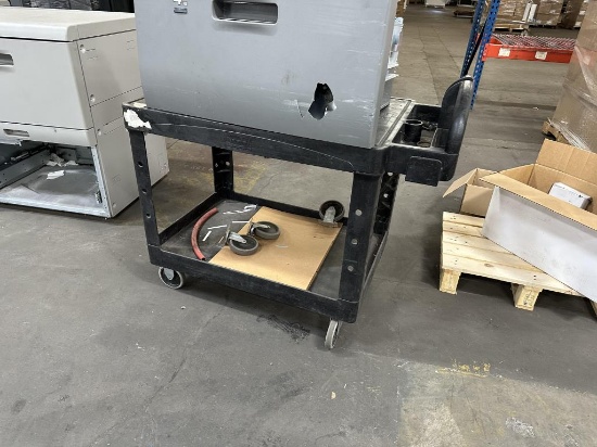 Rubbermaid Ergonomic Heavy-Duty Utility Push Cart