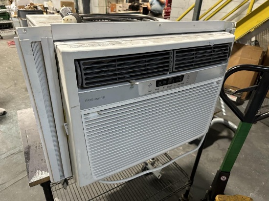 Frigidaire AC Window Unit -Newer