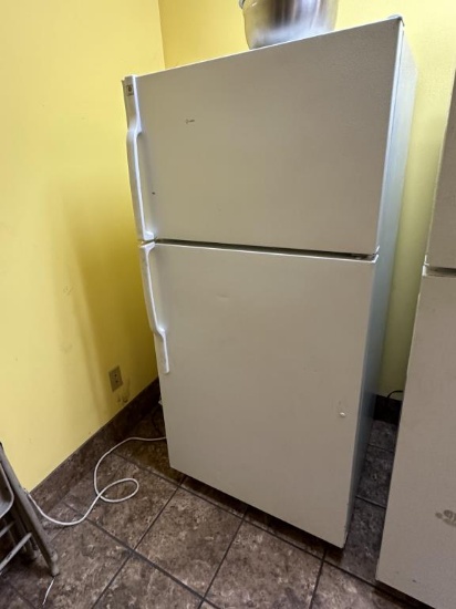 GE Refrigerator