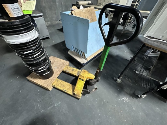 Uline H1366 Pallet Jack