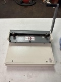 Rhinotuff HD 8000 Wire Closer