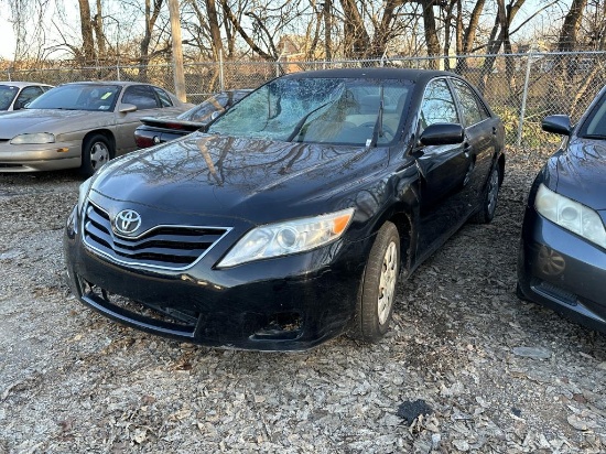 2011 Toyota Camry LS Tow# 11413