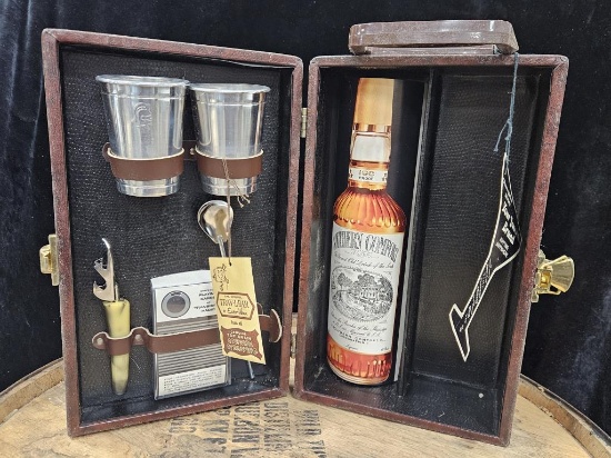 Southern Comfort Travel Bar Case + Ice Bucket